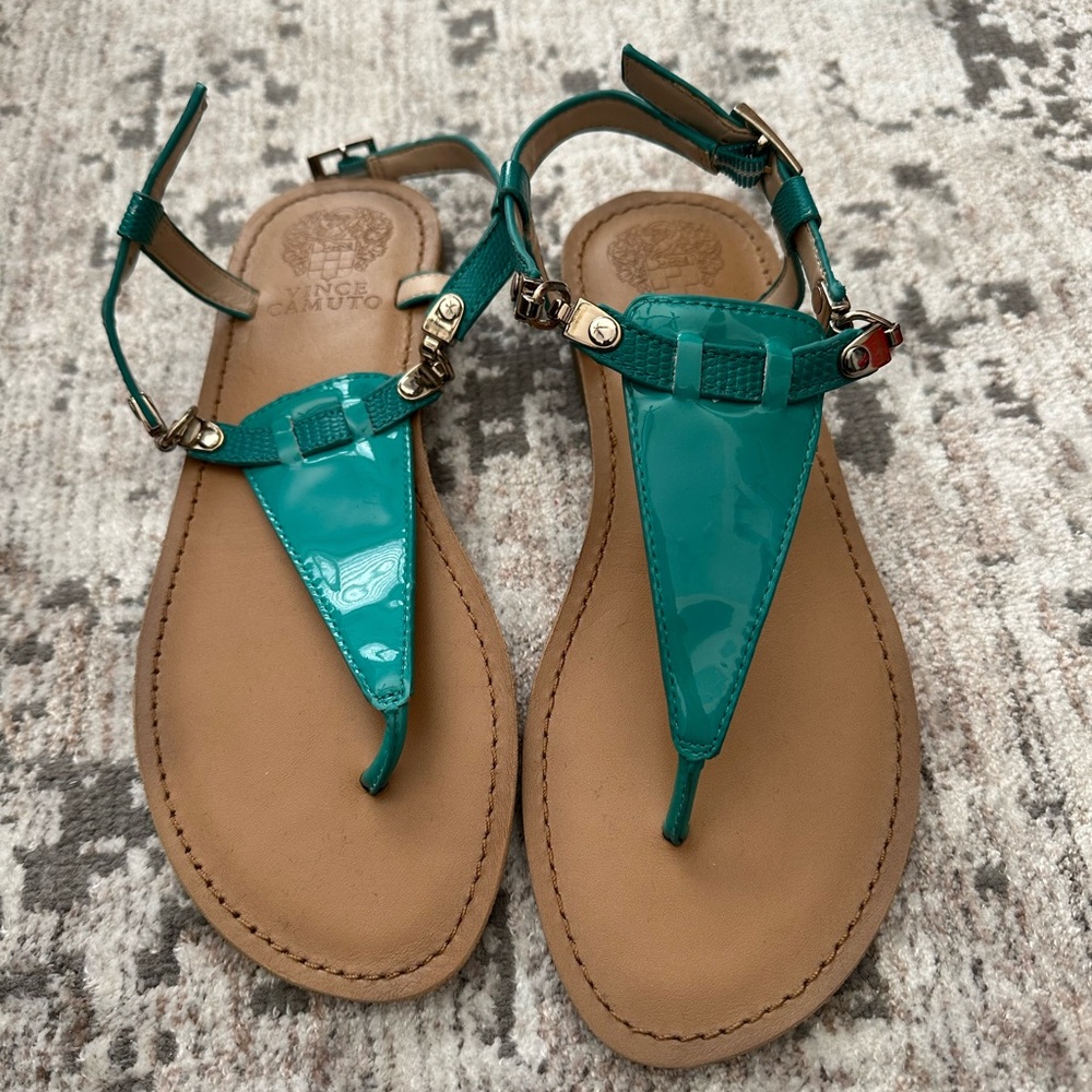 Vince Camuto flat sandal